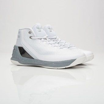 Under armour curry sales 3 silver kids