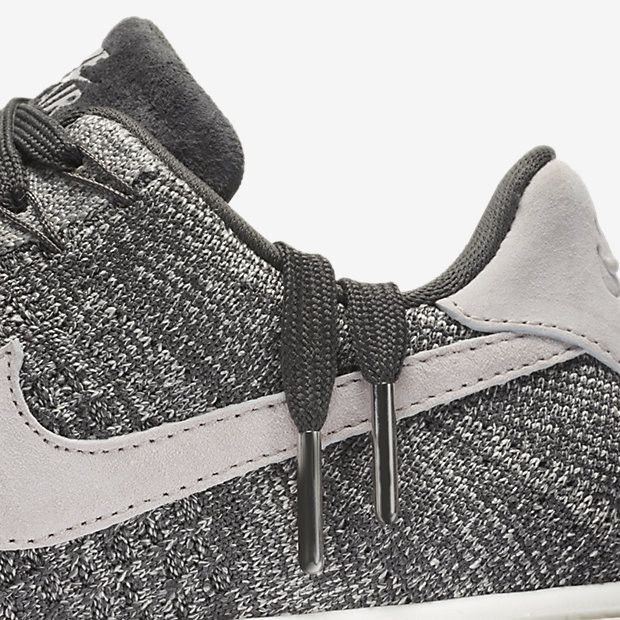 NIKE WMNS AIR FORCE 1 FLYKNIT LOW