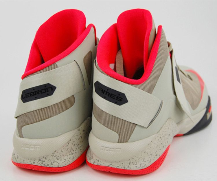 lebron james shoes 2000