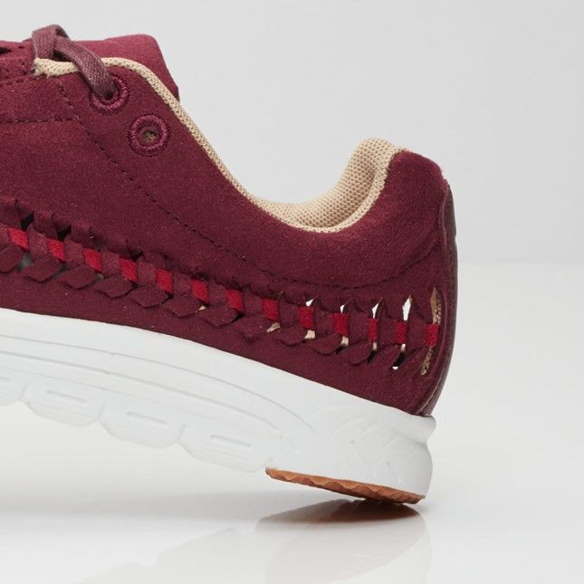 Pre-owned Nike Wmns Mayfly Woven 'night Maroon' In Red