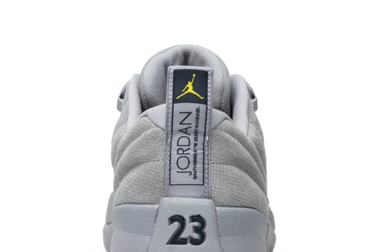 Air Jordan 12 Low Grey •