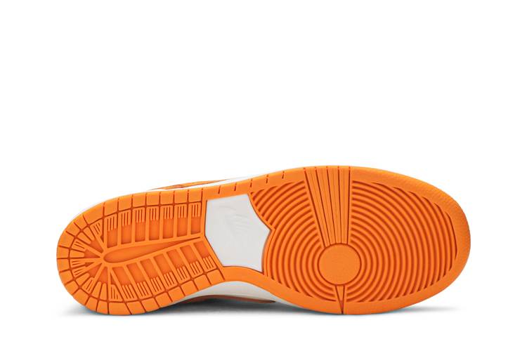 Zoom Dunk Low Pro SB 'Circuit Orange' | GOAT