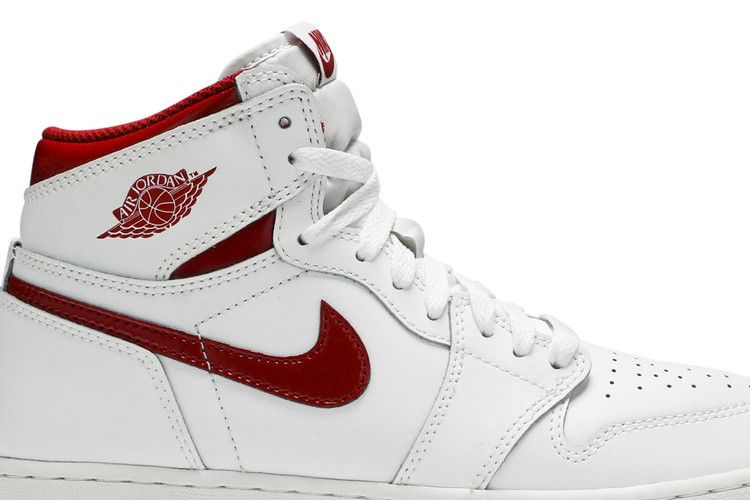 Jordan 1 retro high og metallic red hotsell