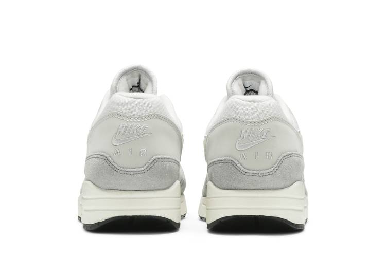 HotelomegaShops  womens grey air max 1 x Nike exclusive nike