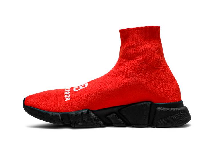 The sneakers black and red Balenciaga Speed Trainer of Remy