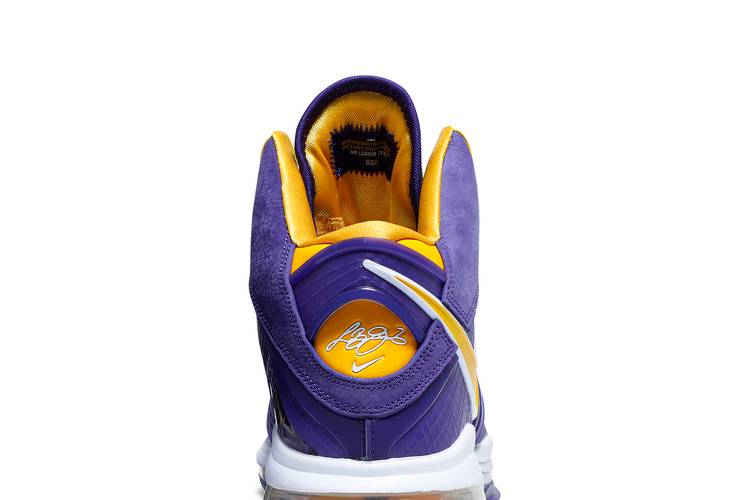 Nike LeBron 8 Lakers 7.5 / Purple
