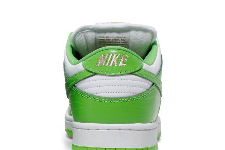 Nike SB Dunk Low Supreme - Stars - Mean Green Shoes - Size 7.5 - White / Metallic Gold-mean Green