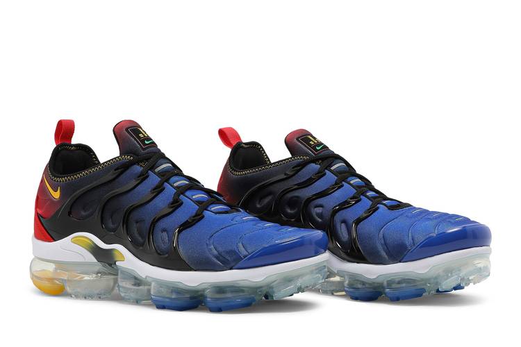 vapormax plus live together play together