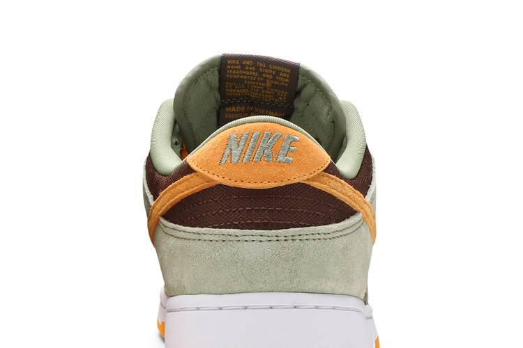 Buy - Low Dunk Olive\' \'Dusty GOAT DH5360 | 300