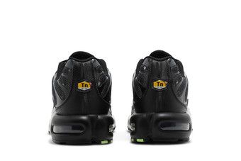 Buy Nike Air Max Plus SE 'Black Chrome' - DM7570 001 | GOAT