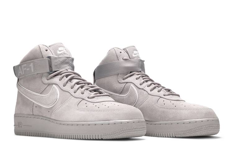 Anyone out there got a pair of Air Force 1 07 LV8 Suede, there not