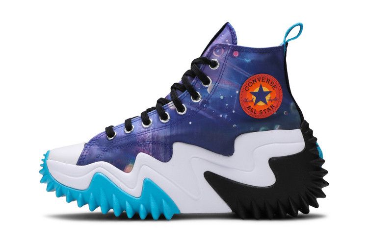 run star hike space jam