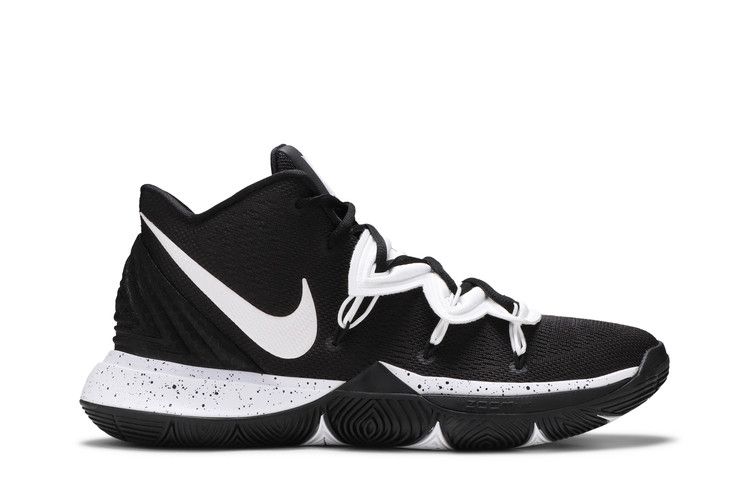 Nike kyrie 5 2025 all black