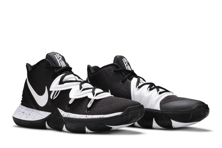 Kyrie 5 outlet black black white