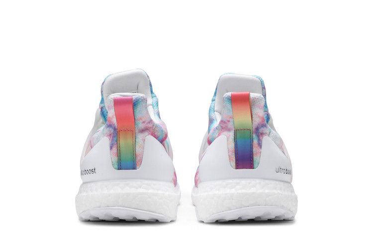 Adidas UltraBoost DNA Tie Dye deals Running Shoes