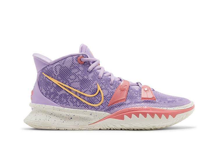 Nike kyrie hot sale girls