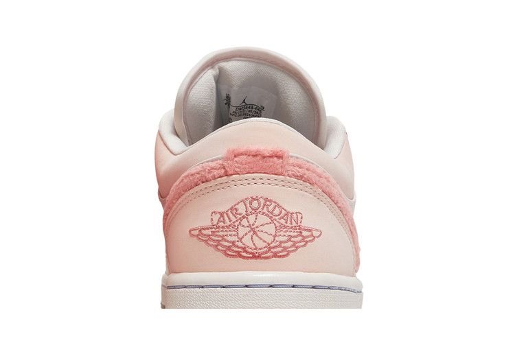 Wmns Air Jordan 1 Low SE 'mighty Swooshers'