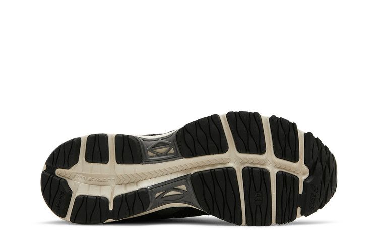 Asics Gel MC Plus Black Cream