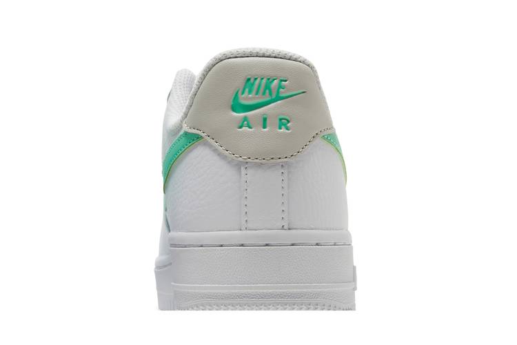 Nike Air Force 1 '07 sneakers in white/green glow