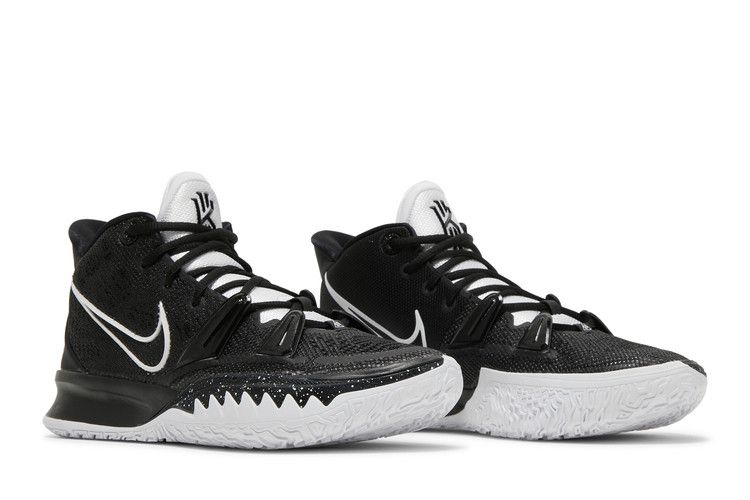 Kyrie shoes hotsell black and white