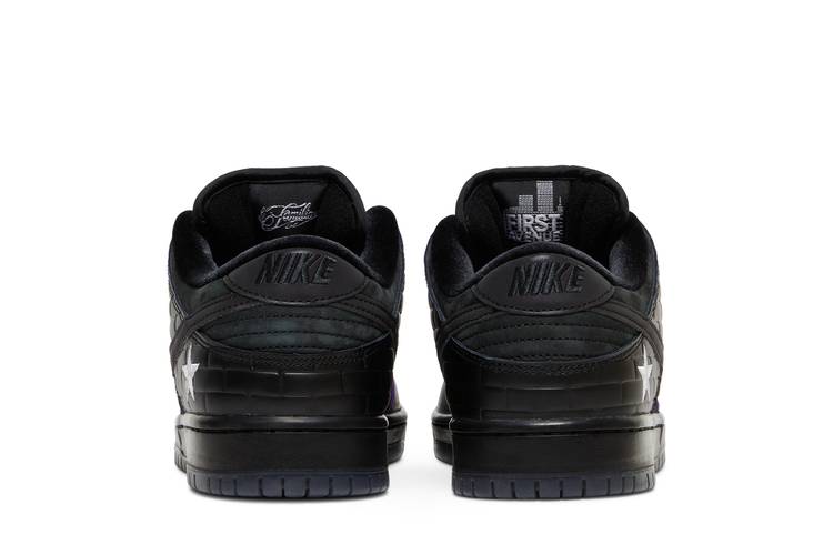 Nike x Familia SB Dunk Low First Avenue Sneakers - Farfetch