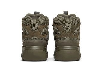 Thick suede desert outlet boot yeezy