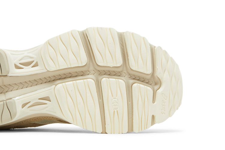 Asics Wmns Gel MC Plus 'Ivory Putty'