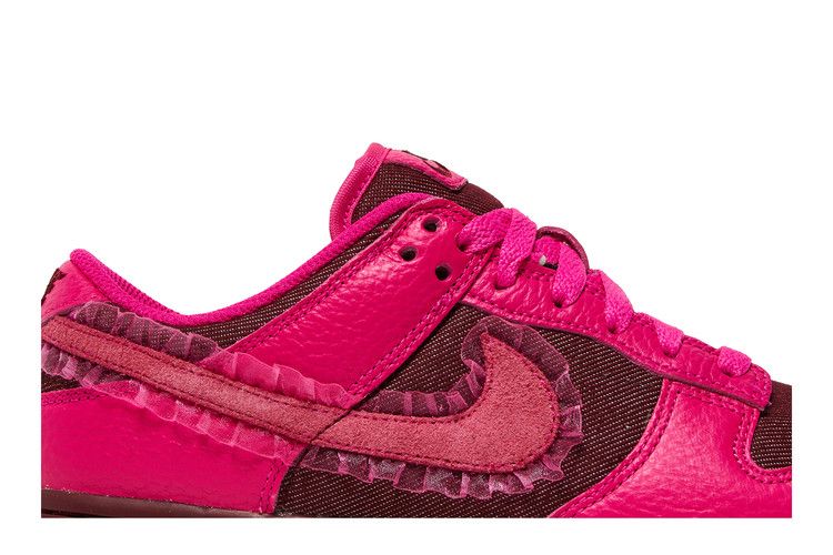 Buy Nike Wmns Dunk Low 'Valentine's Day' - DQ9324 600 | GOAT