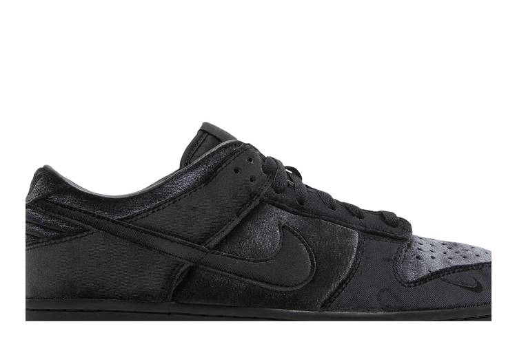 Buy Dover Street Market x Dunk Low 'Black Velvet' - DH2686 002 ...