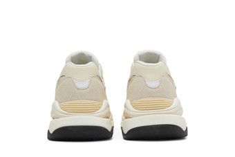 New buy Balance 57/40 ‘Sea Salt Calm Taupe’