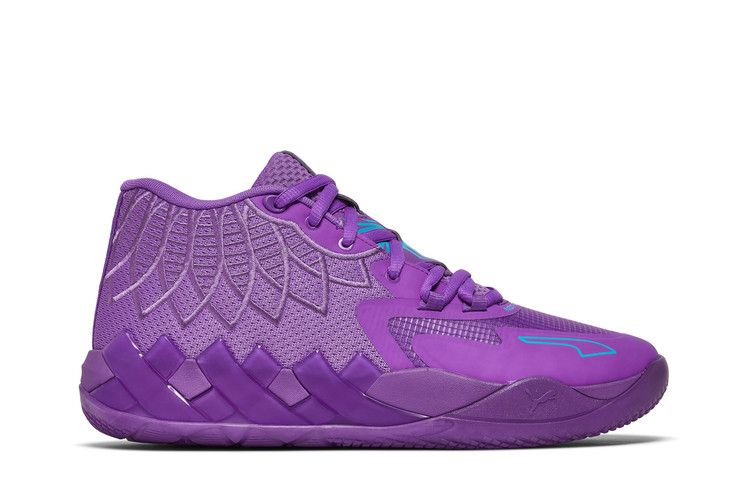 nike purple basketball shoe