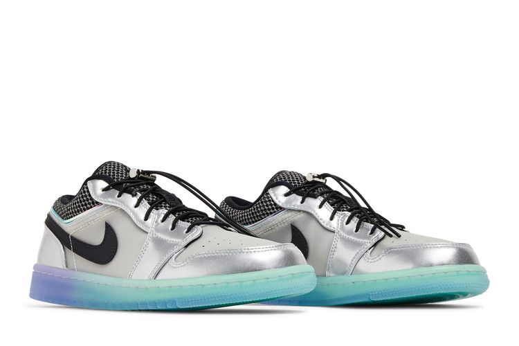 Wmns Air Jordan 1 Low SE 'metallic Silver Gradient'