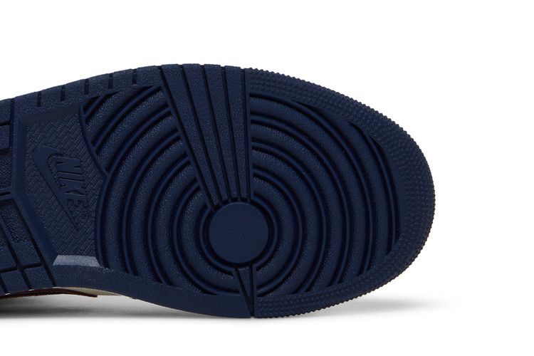 Wmns Air Jordan 1 Mid SE Gym Red And Midnight Navy