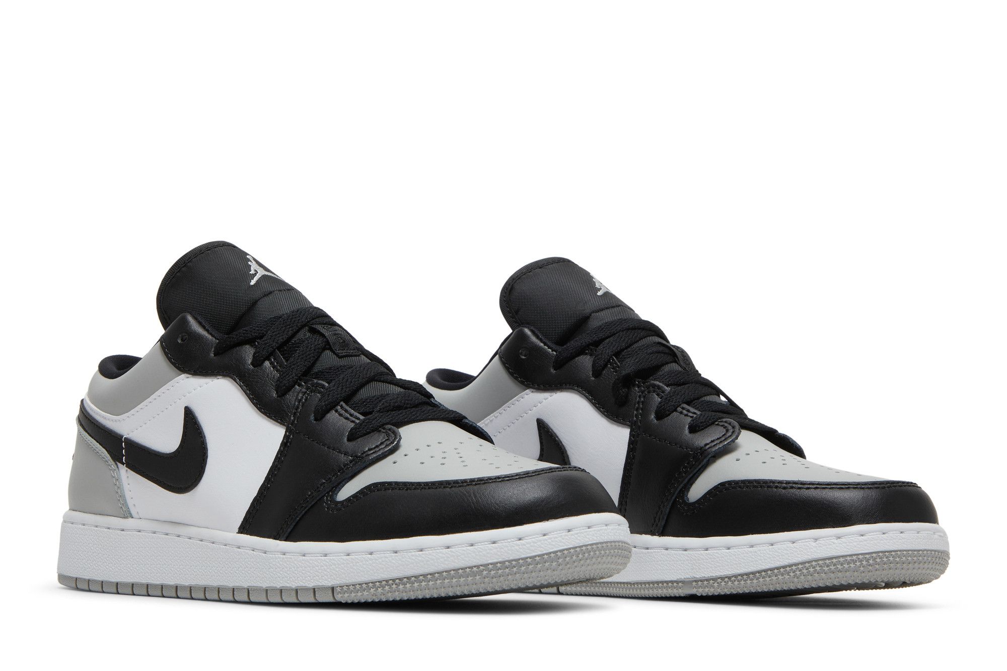 Pre-owned Air Jordan 1 Low Gs 'light Smoke Grey'