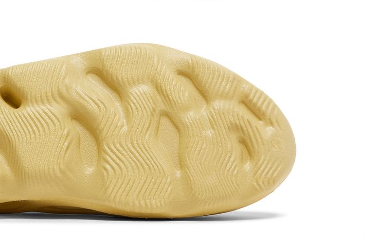 靴 Foam Runner Sulfur YEEZY FOAM RUNNER SULFUR REVIEW & ON FEET - BEST COLORWAY
