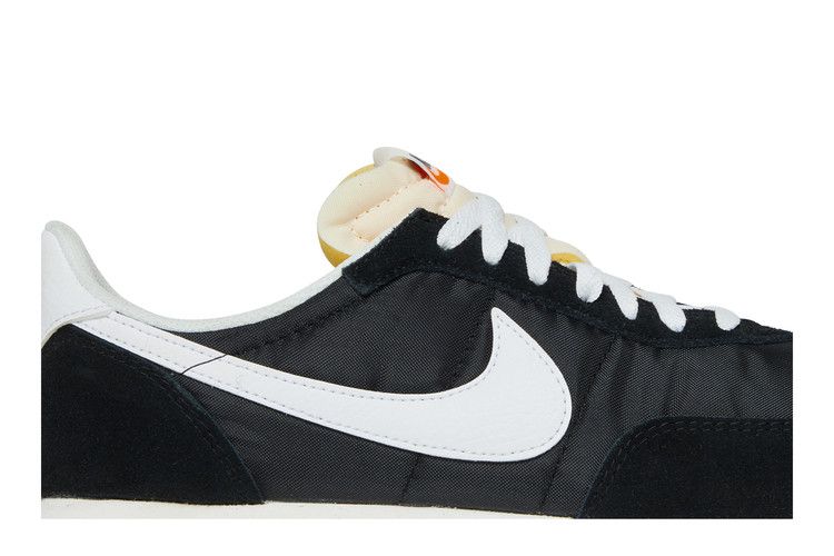 nike waffle trainer black and white