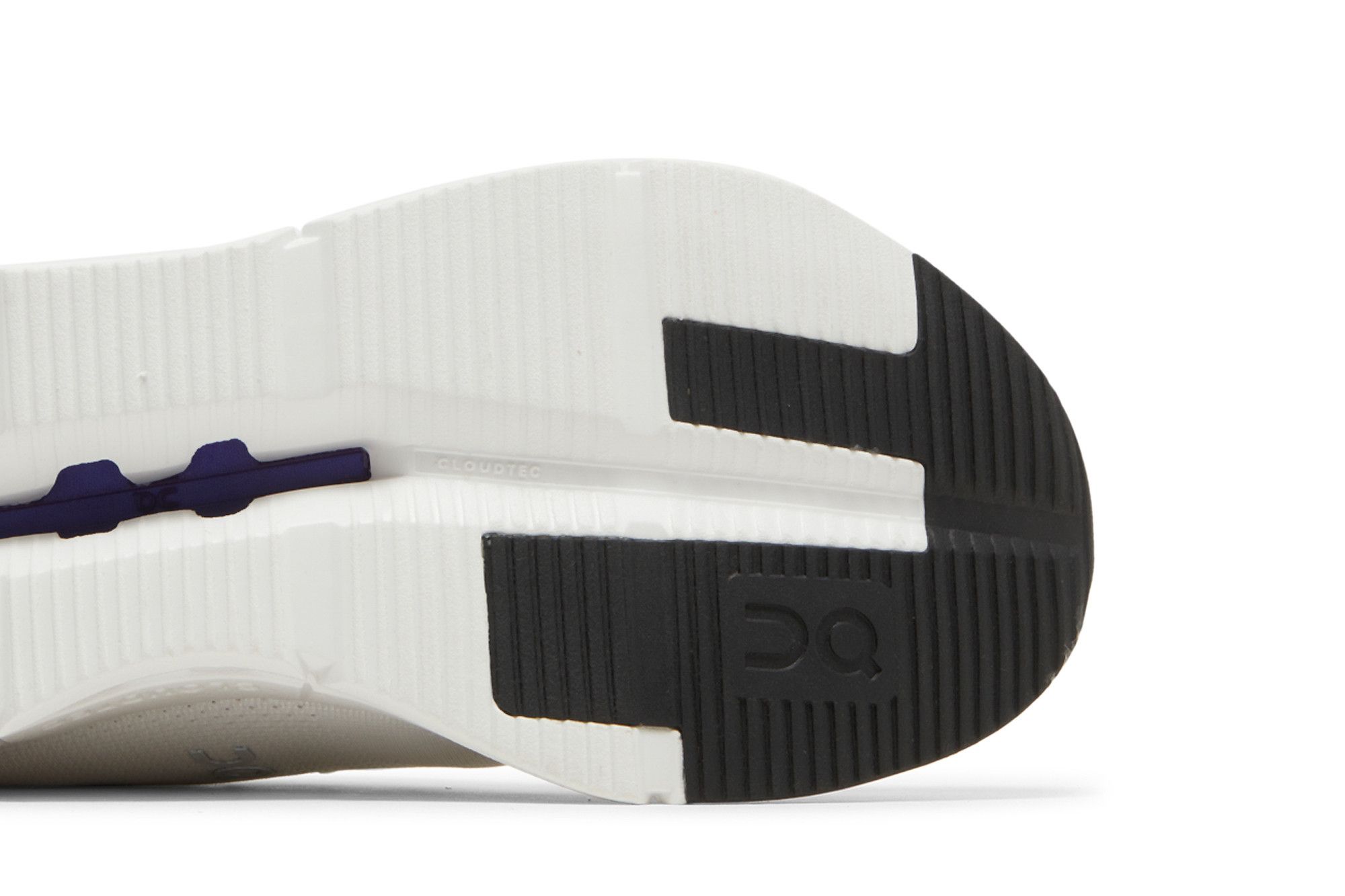 ON CLOUDNOVA 'WHITE MINERAL'