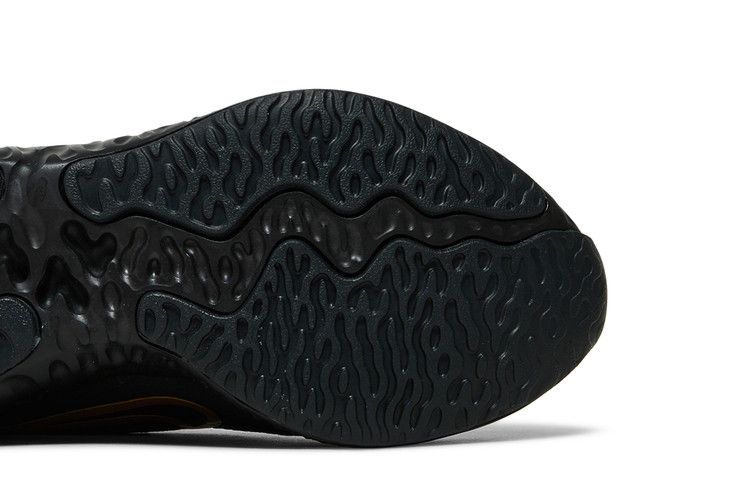 Renew Run 2 Black Metallic Gold