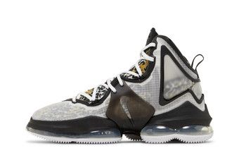 Nike LeBron 19 Shoes 