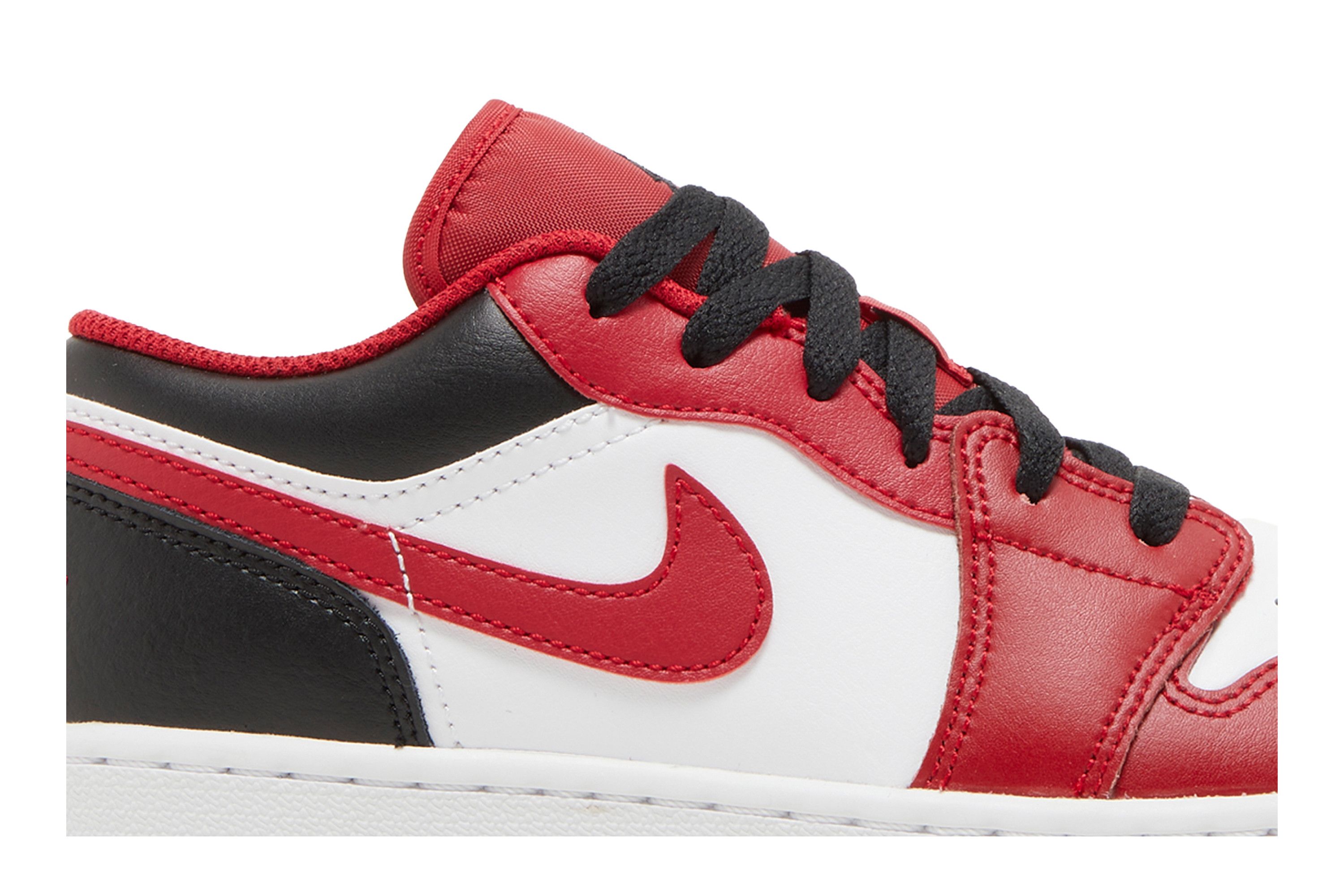 Pre-owned Air Jordan 1 Low Gs 'reverse Black Toe' In Red