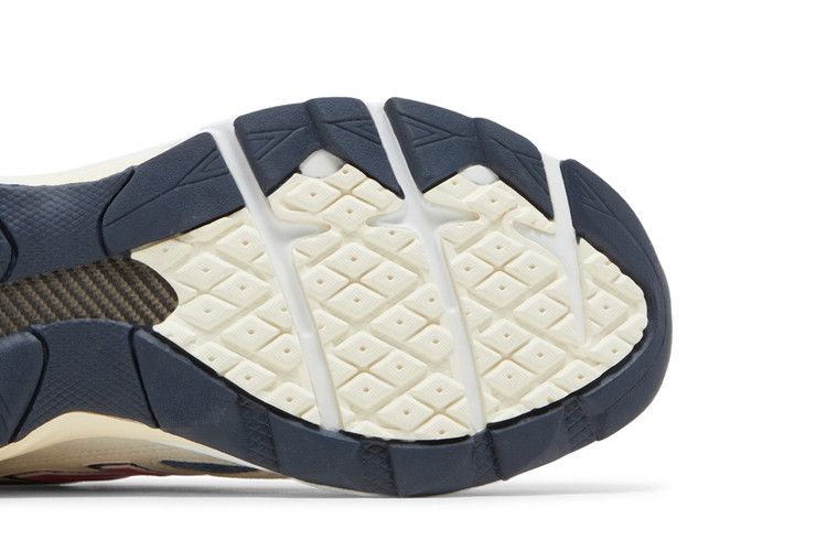 Buy Kith x 990v3 Made In USA 'Daytona' - M990KH3 | GOAT Buy Kith x 990v3 Made In USA 'Daytona' - M990KH3 | GOAT