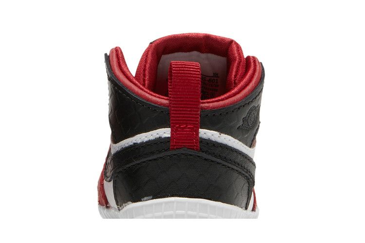 Air Jordan 1 RETRO Cb Satin Red