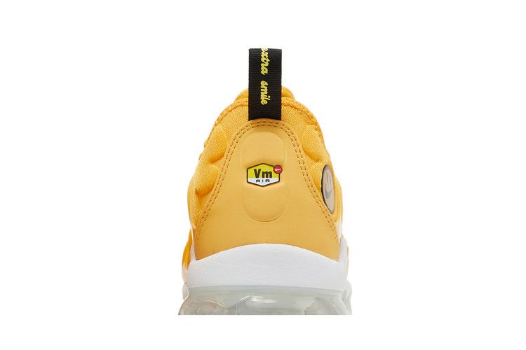 nike vapormax with smiley face