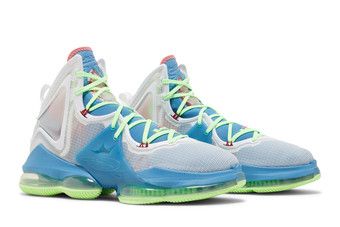 Buy Nike LeBron 19  display picture 1