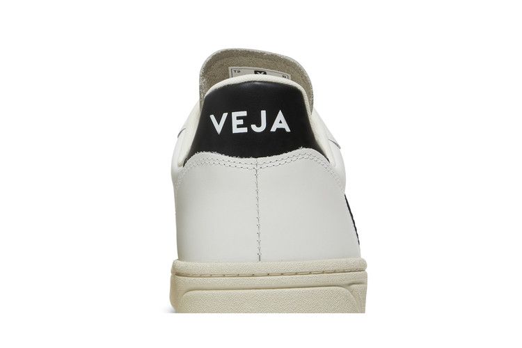 Veja V-10 Extra White Black