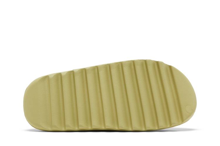 Buy Yeezy Slides 'Resin' 2022 - FZ5904 | GOAT