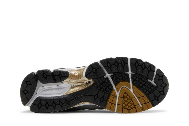 New Balance 1906r Metallic Silver Metallic Gold