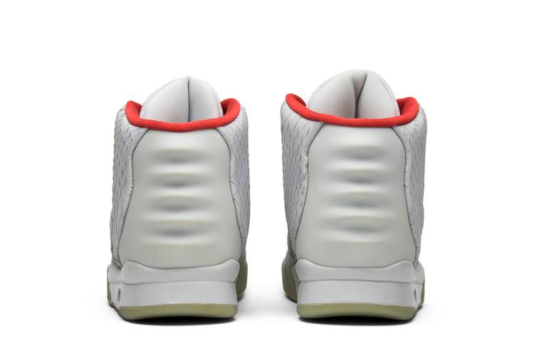 Nike Air Yeezy 2 NRG Pure Platinum Size 13 Pre-owned 2012 Kanye West