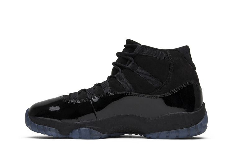 Nike air jordan 11 best sale retro cap and gown