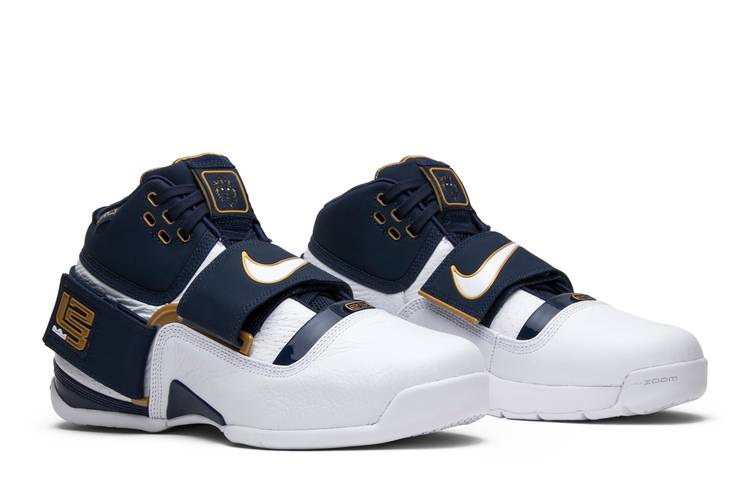 LeBron Soldier 1 '25 Straight' | GOAT